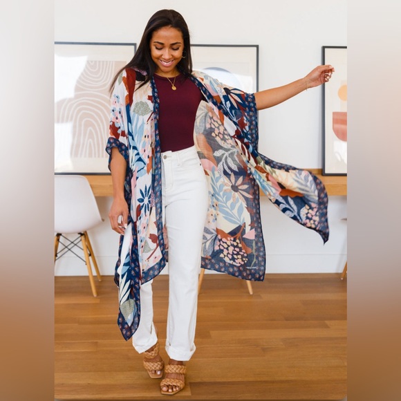 One Size BREATH OF YOUTH FLORAL KIMONO-NWT - Picture 3 of 16